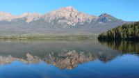 Pyramid Lake 