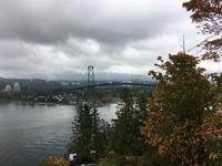 Stadtrundfahrt Vancouver - Hafeneinfahrt und Lionsgate Bridge