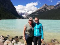 Reiseleitung Nadja und Reisebegleitung Astrid