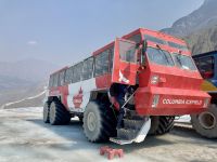 Expeditionsfahrzeug Athabasca Gletscher