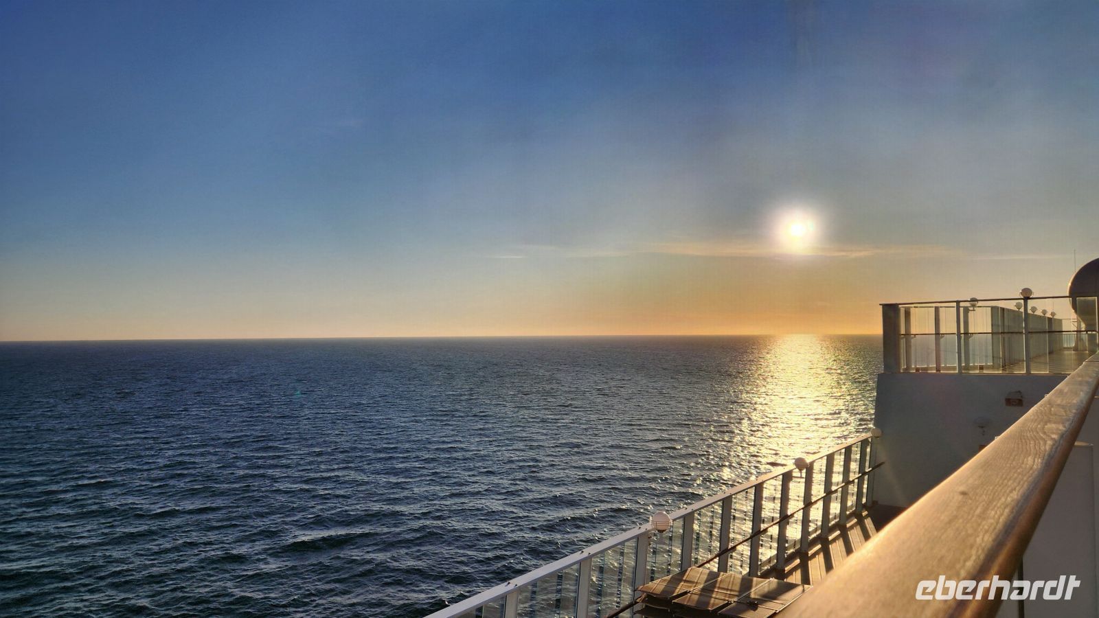 Sonnenuntergang auf der Norwegian Jade