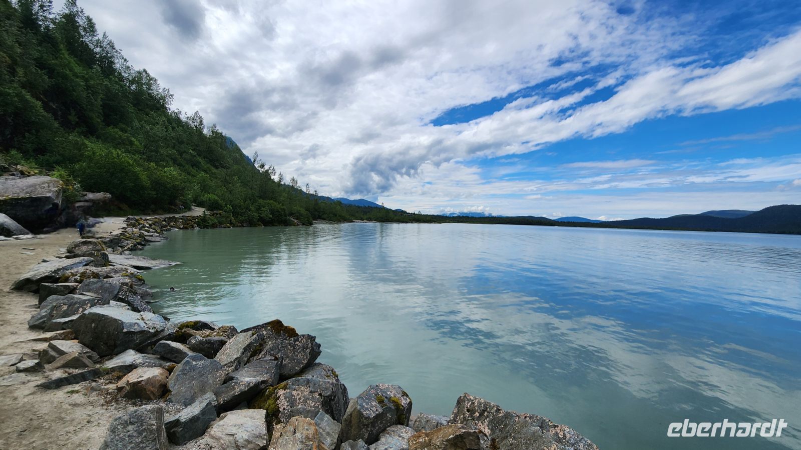 Mendenhall Lake