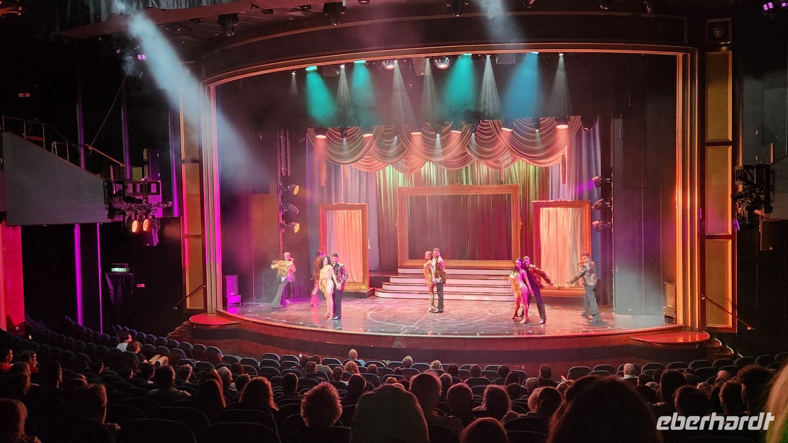 Norwegian Jade - Stardust Theater Show