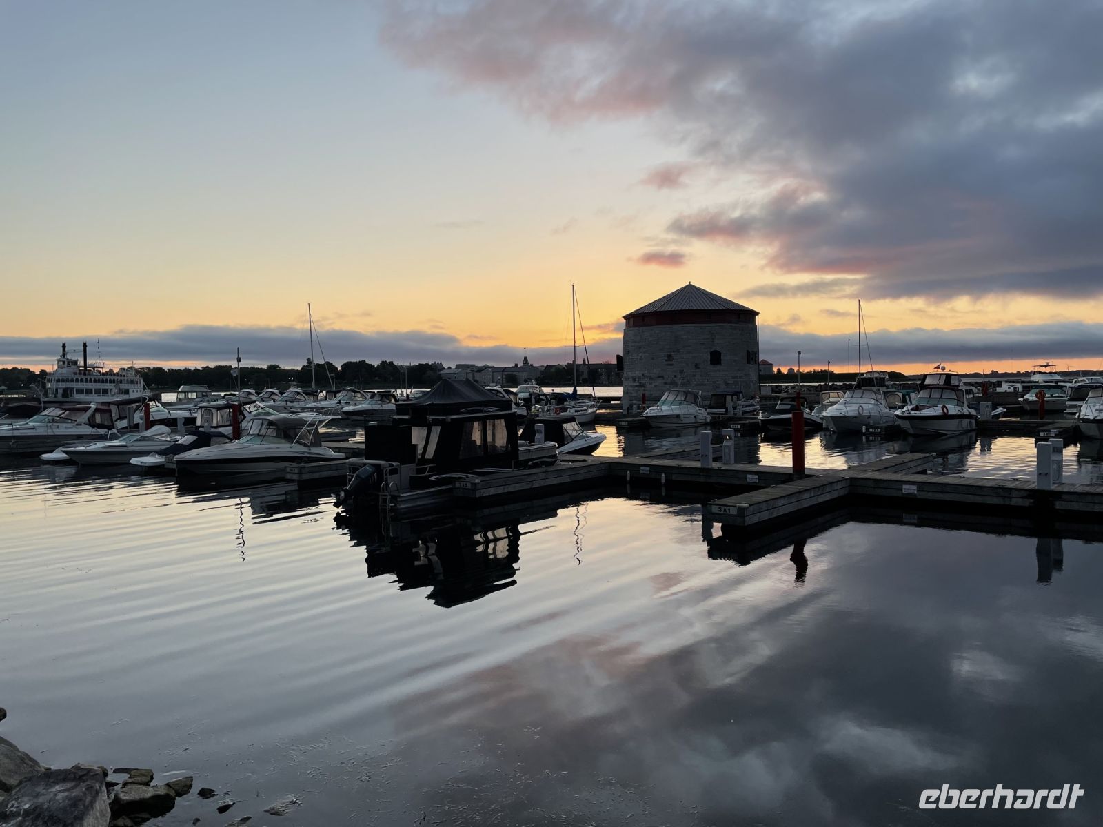 Blick auf den Hafen mit dem Shoal Tower