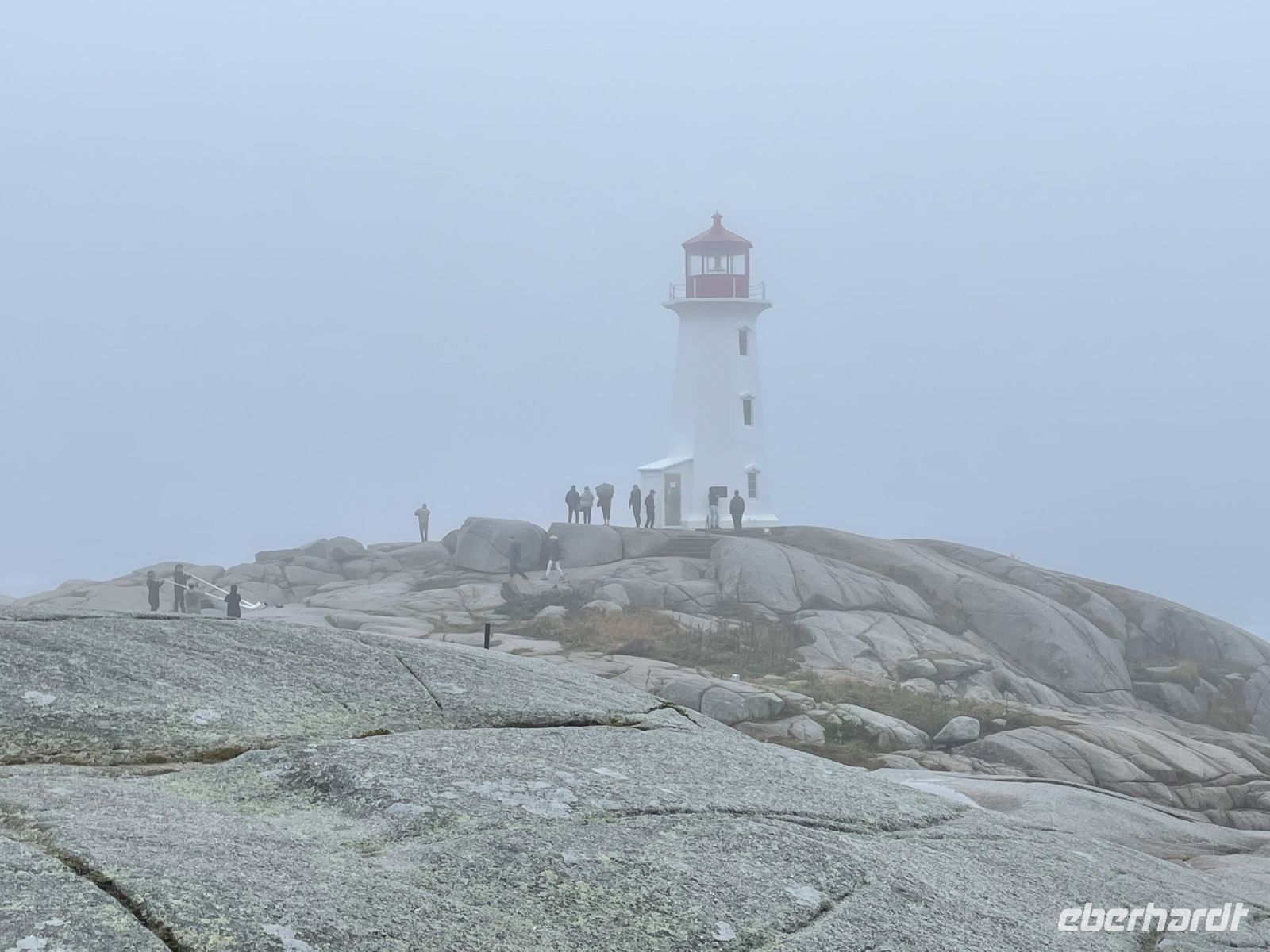 Heute in Nebel gehüllt - der Leuchtturm von Peggys Cove 