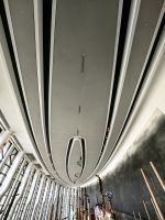 Die Decke des Museums ist dem Boden eines Kanus nachempfunden