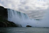 Bootsfahrt auf der Maid of the Mist - kanadische Fälle