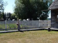 die freundliche Interpretin im Fort