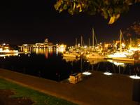 Hafen von Victoria bei Nacht