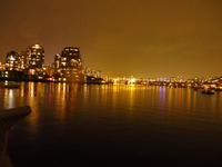 Skyline Vancouvers bei Nacht
