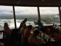 039 Abendessen im Skylon Tower