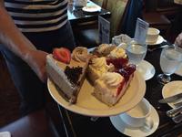 040 Abendessen im Skylon Tower