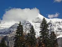 Mount Robson mit der ueblichen Muetze