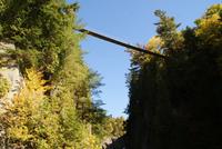 eine der Hängebrücken im Canyon Saint Anne