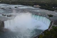 Blick vom Skylon Tower auf die Horseshoe Falls