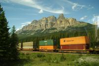 Und mal wieder ein Güterzug im Bild :O)