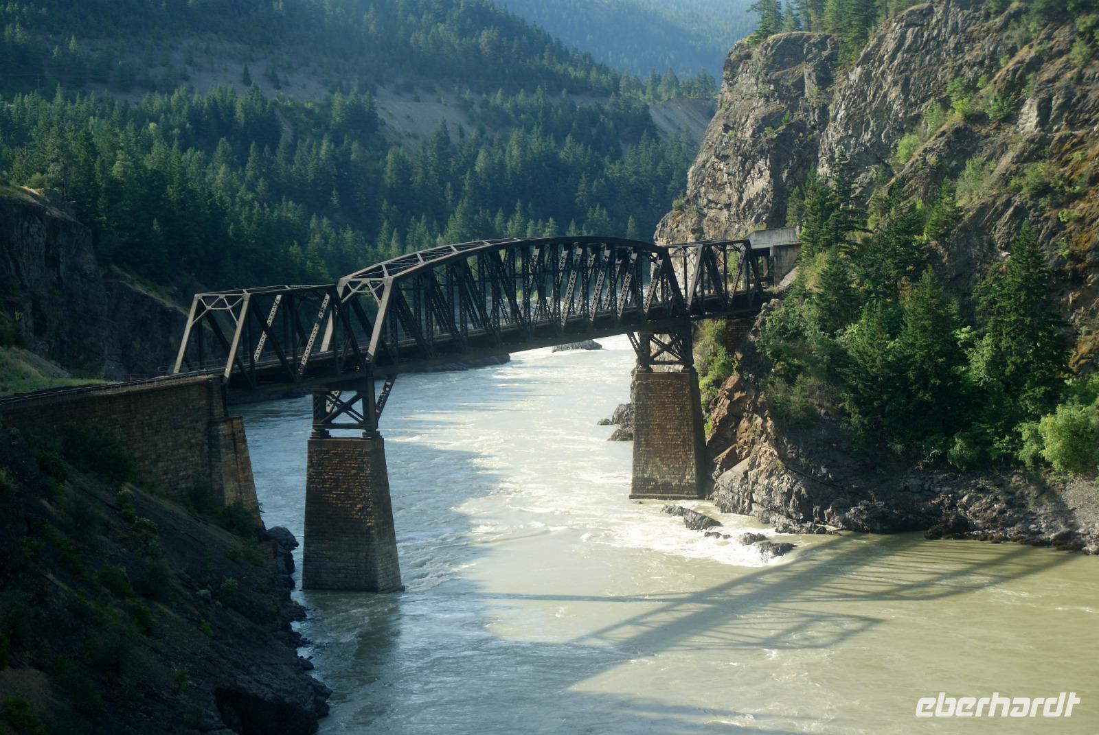 Aus dem Canadian entlang am Fraiser River, was für eine Landschaft!!!