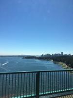 Sicht auf den Hafen von Lions Gate Bruecke aus