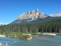 Castle Mountain mit Bow River