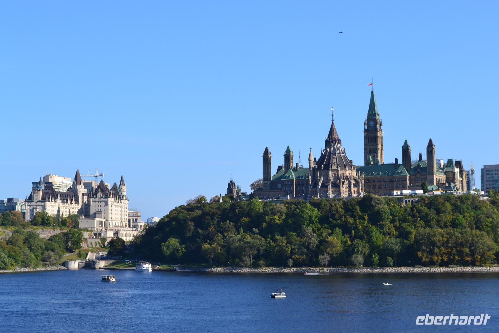 Stadtrundfahrt Ottawa - Parliament Hill und Château Laurier