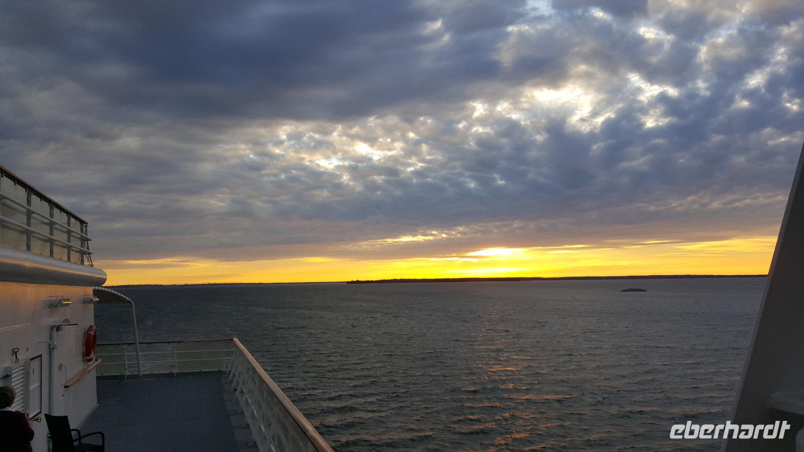 Sonnenuntergang an Bord