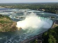 Niagara Falls - Blick vom Skylon Tower auf die Horseshoe Falls