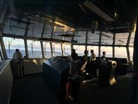 auf der Bruecke der Faehre