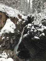 128. Winterwanderung am Maligne Canyon