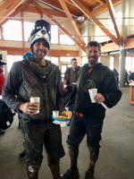 Wilde, hungrige Downhillbiker