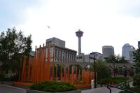 Ankunft in Calgary - Olympic Plaza und Calgary Tower