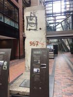 Ein Stück Berliner Mauer mitten in Montreal
