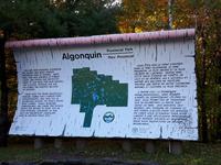 Ost-Kanada zum Indian Summer - Algonquin-Besucherzentrum