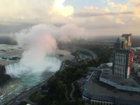 Blick vom Skylon Tower auf die Niagara Falls