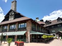 032 Chateau Montebello