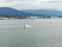 230 Vancouver - Canada Place - reger Flugverkehr