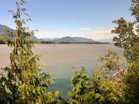 neues Wasser fliesst in den Fraser