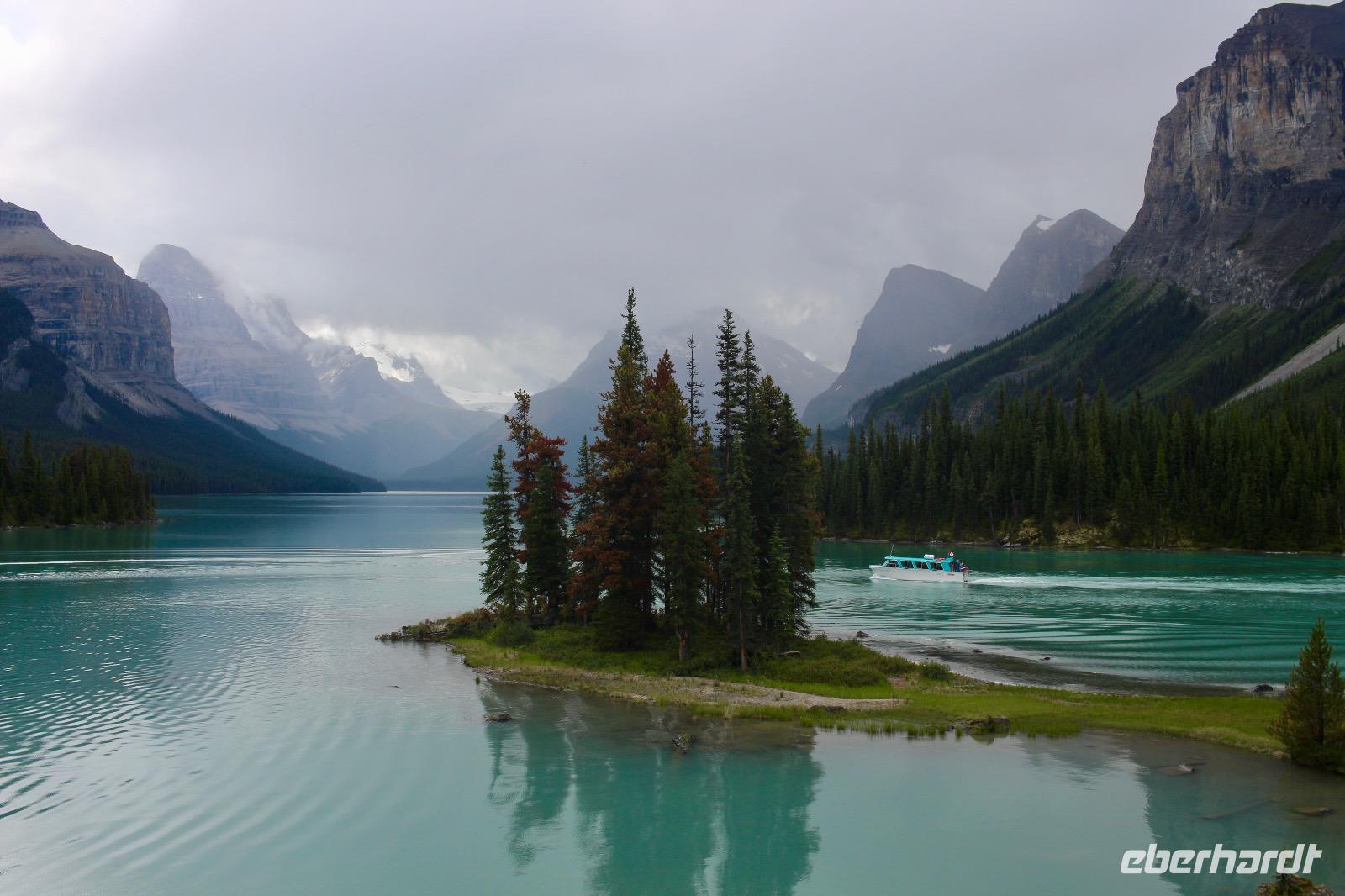 Maligne Lake - Spirit Island