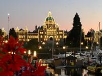Das Parlament am fruehen Abend