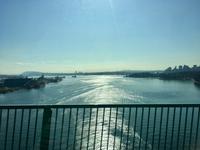 auf Lions Gate Bridge