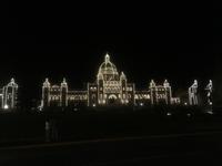 Von Port Hardy nach Victoria - Abendstimmung in Victoria - Parlamentsgeba¨ude