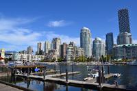 Stadtrundfahrt Vancouver - Skyline von Granville Island aus gesehen