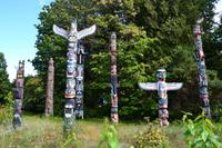 Stadtrundfahrt Vancouver - Totempfähle im Stanley Park