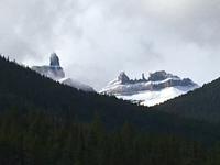 Die Kathedrale links