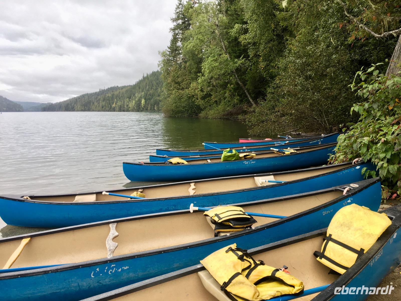 unsere Kanus sind geparkt