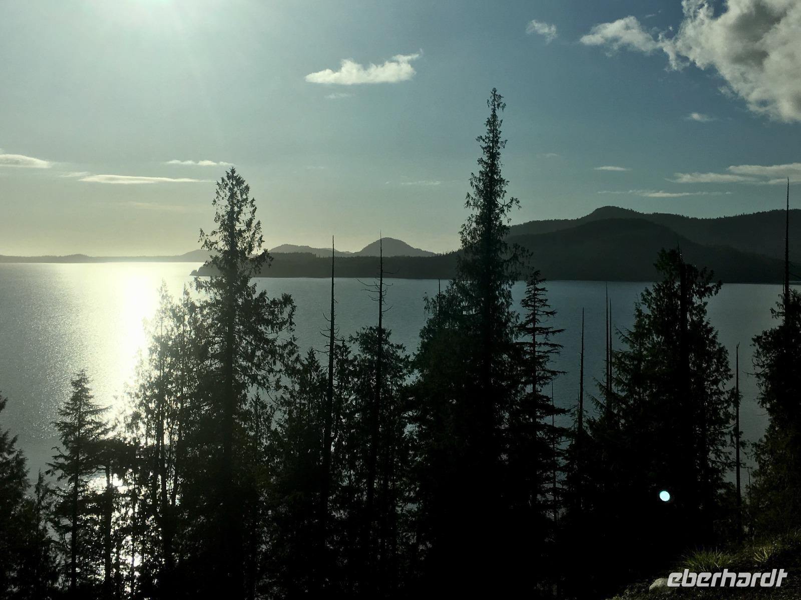 Kennedy Lake bei Tofino