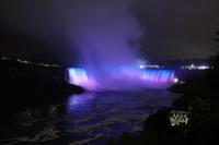 257 Niagara-Fälle bei Nacht