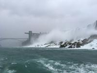 Niagarafälle - Bootsfahrt an die Wasserfälle