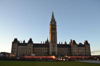 Stadtrundfahrt in Ottawa - Fotostopp am Parlamentshügel