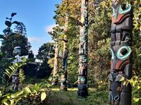 Totempfähle bei Vancouver