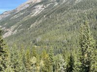 Blick auf eine kanadische Bahnstrecke